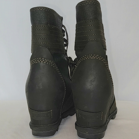 Sorel Lexie Wedge Booties - Sz.8 - Waterproof Leather and Canvas - Picture 3 of 4